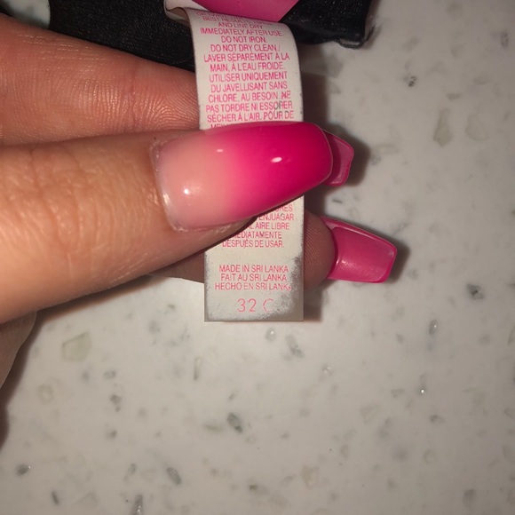 Victoria’s Secret Black Push-Up 32C Bikini Top - Picture 5 of 5